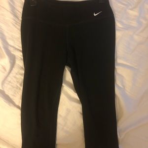 nike cropped leggings